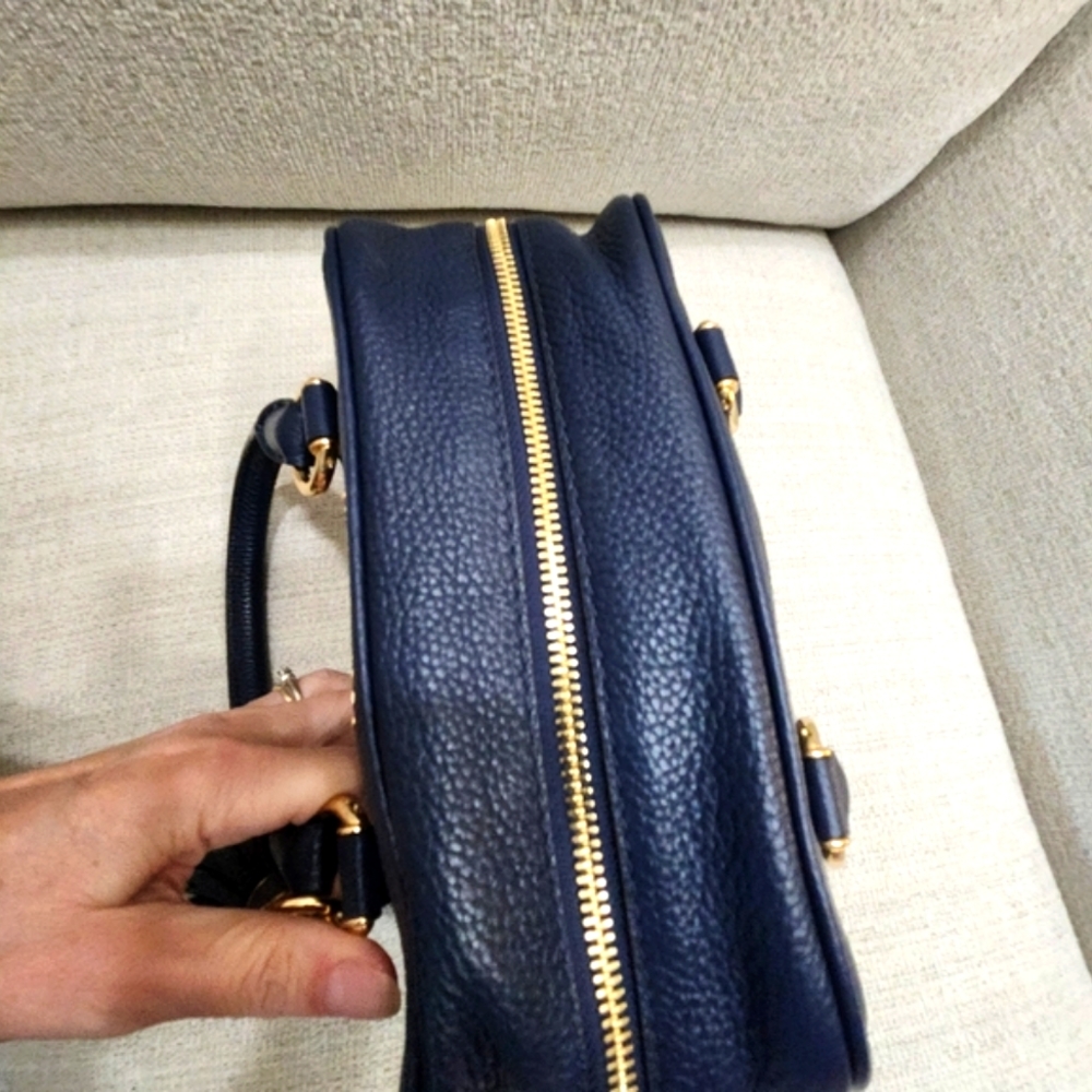 Like New Michael Kors Navy Blue Crossbody Bag Purse - Picture 9 of 15